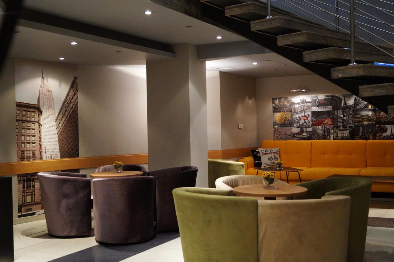 Triada Hotel Sofia Exteriör bild
